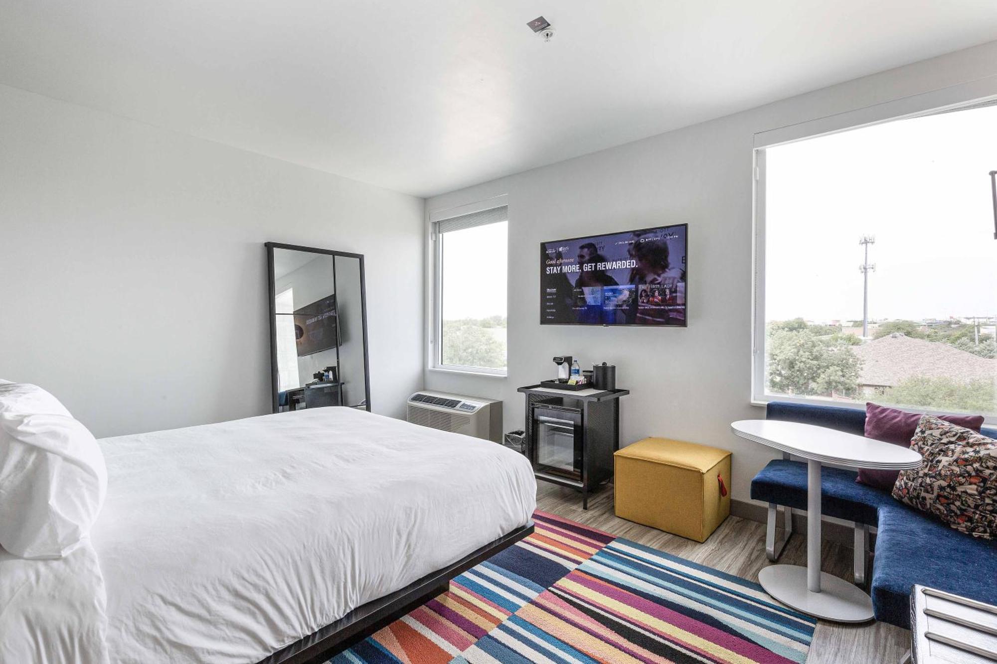 Отель Aloft Austin Раунд-Рок Экстерьер фото